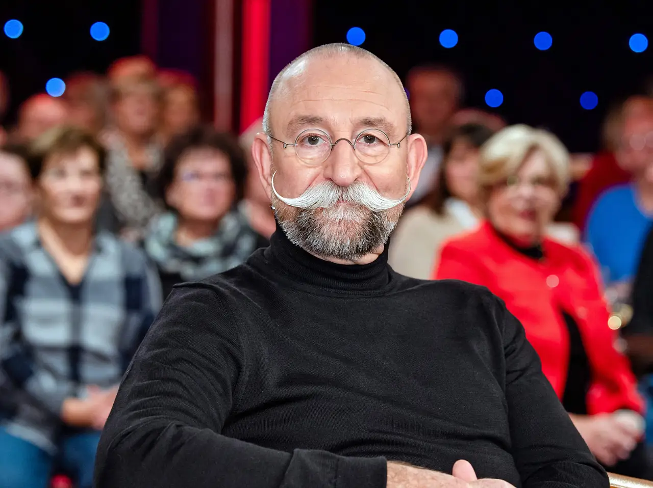 Horst Lichter spricht über den Tod seiner Tochter Nicole Horst Lichter spricht offen über den Tod seiner Tochter. Besonders bitter: Viele Freunde sind ihm danach aus dem Weg gegangen. - Foto: IMAGO / STAR-MEDIA
