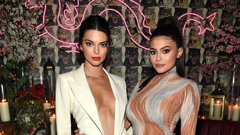 Kendall und Kylie Jenner - Foto: Getty Images