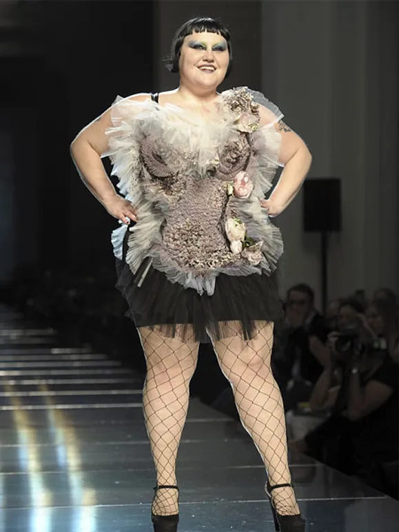 Die mutige Plus-Size-Queen: Beth Dittos ungewöhnlicher Look - Bild 5 Die mutige Plus-Size-Queen: Beth Dittos ungewöhnlicher Look - Bild 5