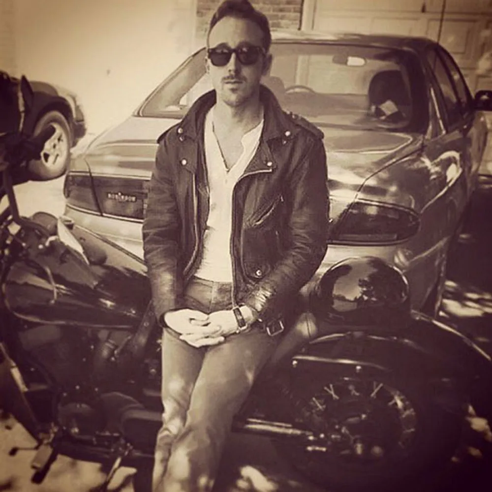 Robert McKinnon als Ryan Gosling Robert McKinnon als Ryan Gosling