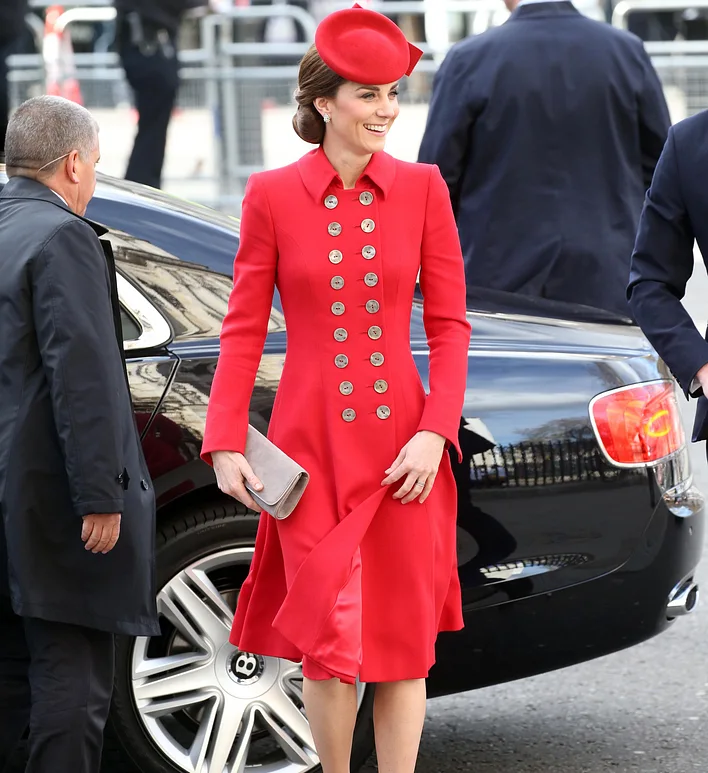 Lady in Red! Herzogin Kate