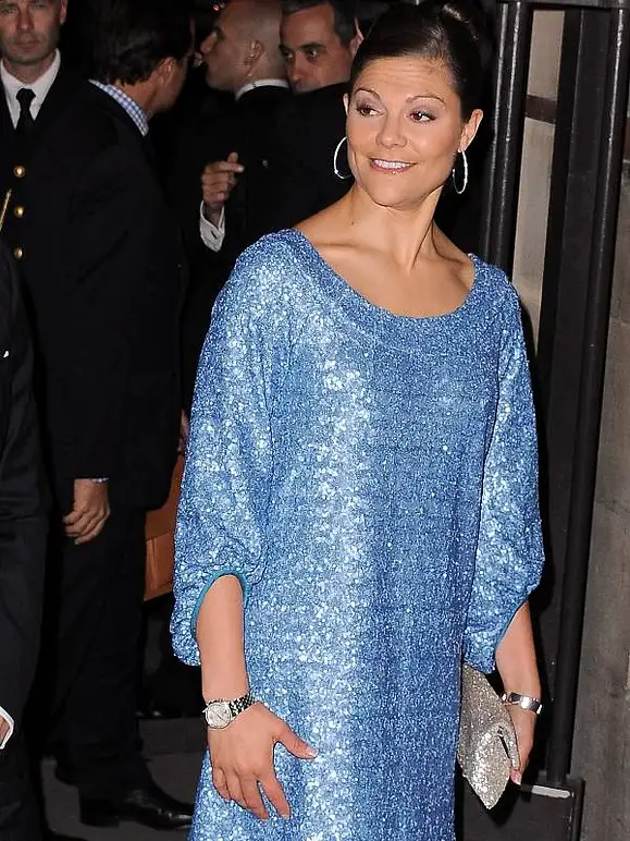 Pailletten-Abendkleider: Es funkelt und glitzert bei den Stars - Bild 20 Pailletten-Abendkleider: Es funkelt und glitzert bei den Stars - Bild 20
