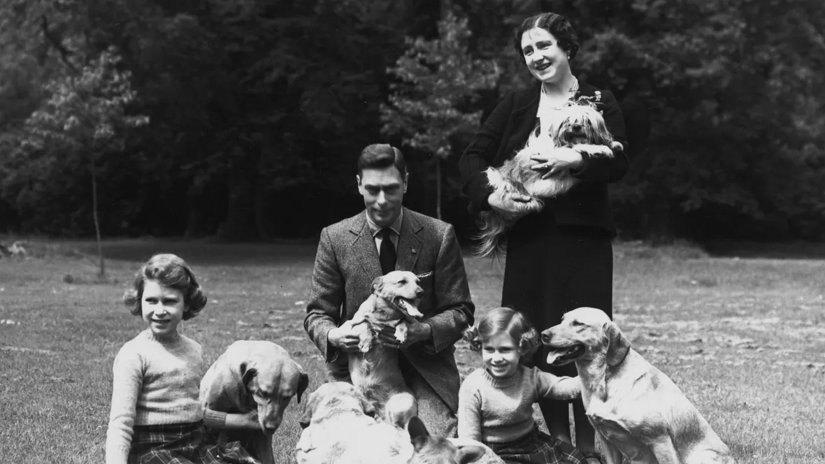Queen Elizabeth mit Familie Queen Elizabeth mit Familie