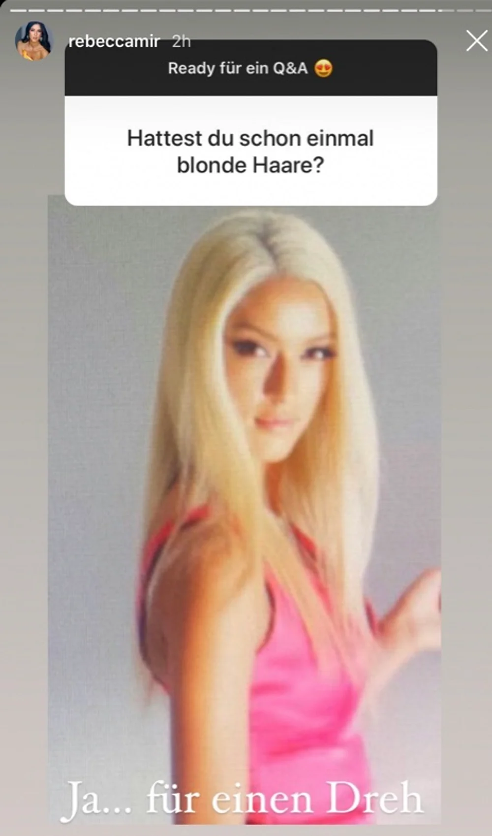 Rebecca Mir mit blonden Haaren Rebecca Mir mit blonden Haaren