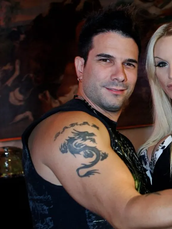 Auf schlimmer und ewig! Die Liebes-Tattoos der Stars - Bild 14