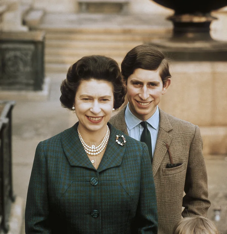 Queen Elizabeth und Prinz Charles Queen Elizabeth und Prinz Charles