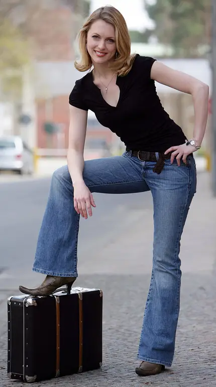 Isabel Eggert alias Natalie Alison Isabel Eggert alias Natalie Alison