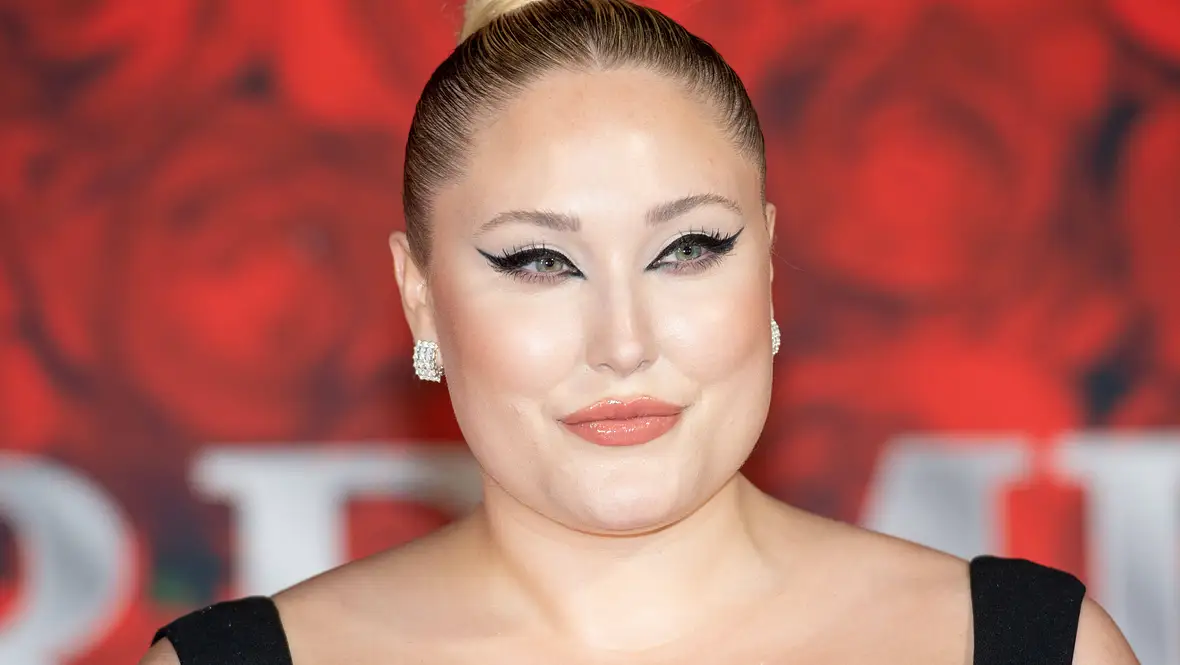 Curvy Model Hayley Hasselhoff Curvy Model Hayley Hasselhoff