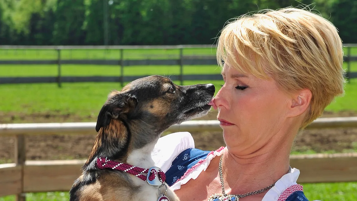 Sonja Zietlow liebt Tiere Sonja Zietlow liebt Tiere