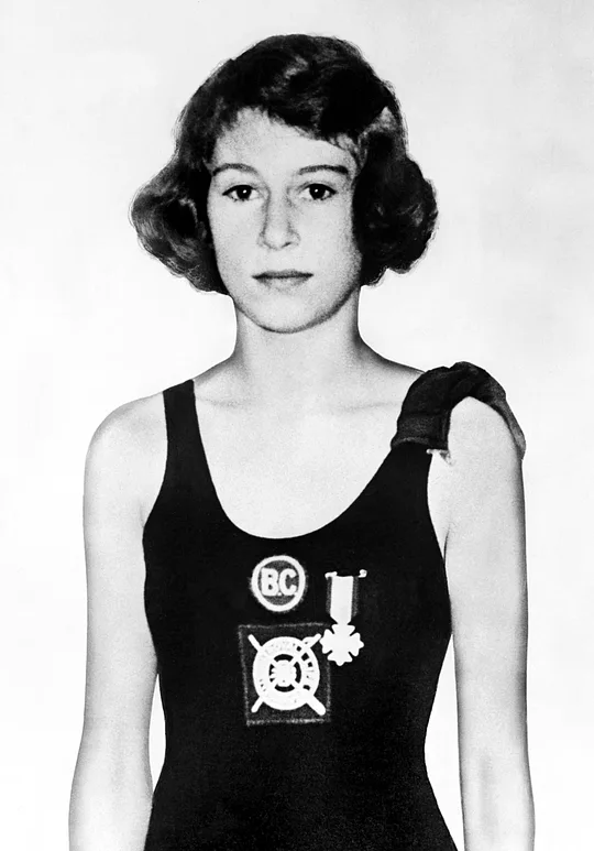 Queen Elizabeth II. im Alter von 11 Jahren Queen Elizabeth II. im Alter von 11 Jahren