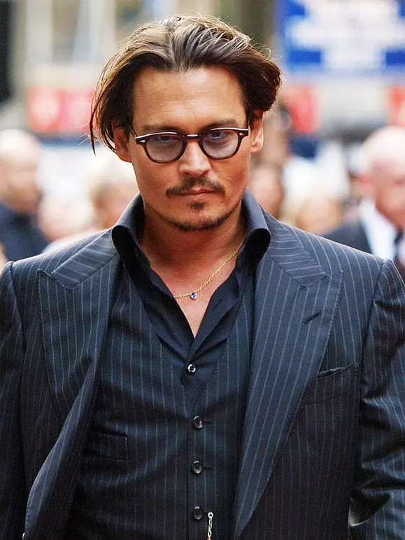 Heiß, heißer, Johnny! Johnny Depp ist der "Sexiest Man Alive" - Bild 1 Heiß, heißer, Johnny! Johnny Depp ist der "Sexiest Man Alive" - Bild 1