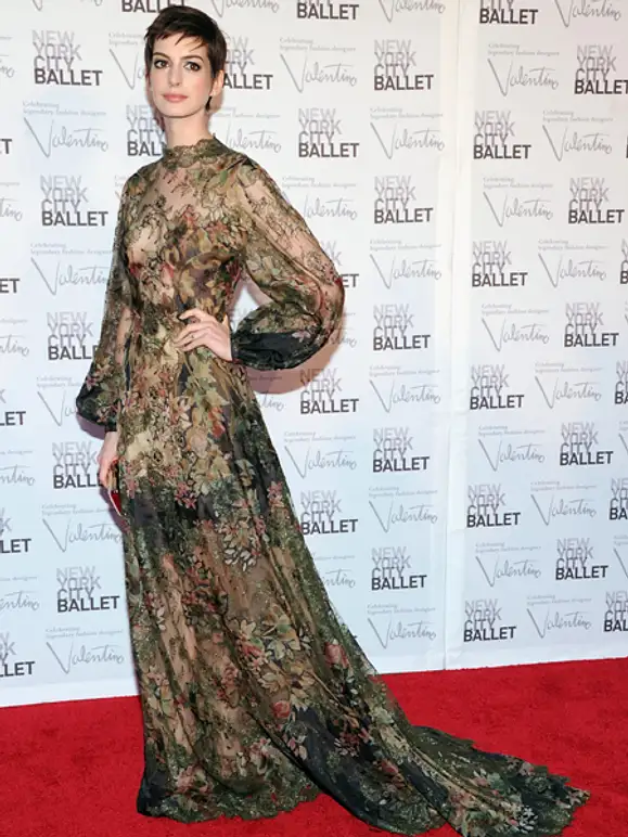Black and White - Der Style von Anne Hathaway - Bild 22 Black and White - Der Style von Anne Hathaway - Bild 22