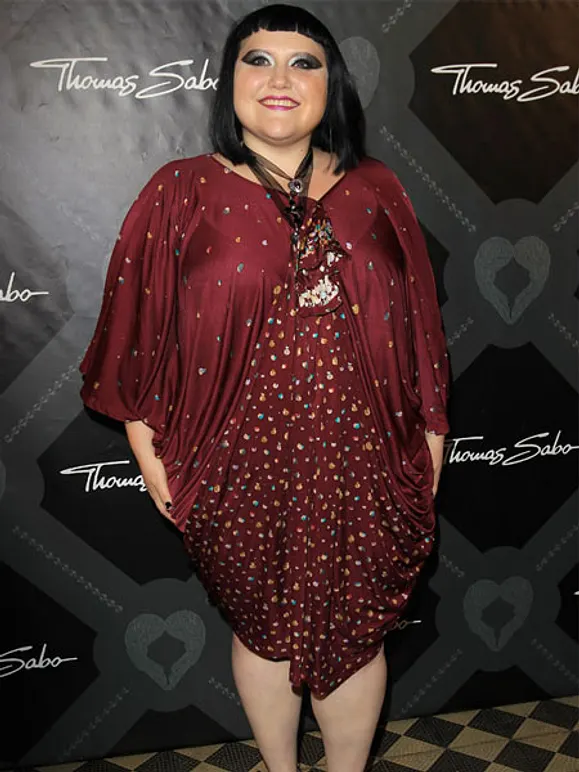 Die mutige Plus-Size-Queen: Beth Dittos ungewöhnlicher Look - Bild 6 Die mutige Plus-Size-Queen: Beth Dittos ungewöhnlicher Look - Bild 6