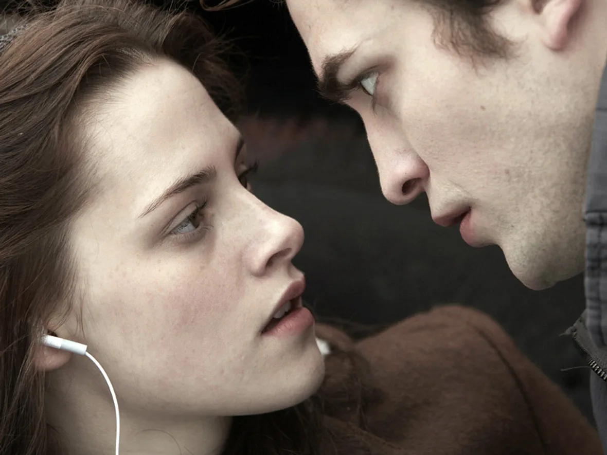 Robert Pattinson & Kristen Stewart: Ihre schönsten Momente - Bild 1 Robert Pattinson & Kristen Stewart: Ihre schönsten Momente - Bild 1