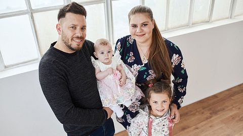 Sylvana Wollny und ihre Familie - Foto: RTLzwei