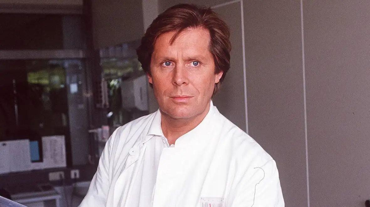 Dr. Stefan Frank Dr. Stefan Frank