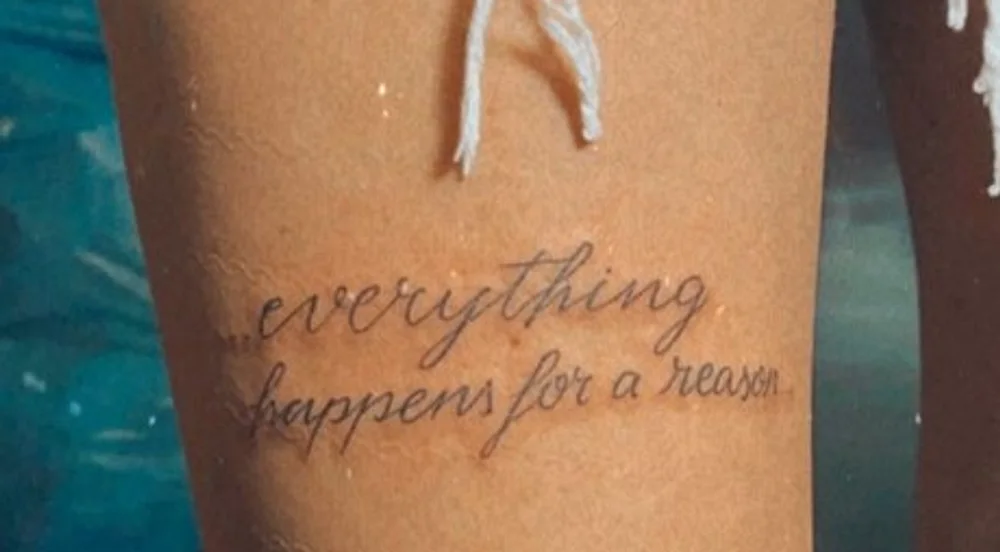 Yeliz Koc zeigt ihr Bein-Tattoo Yeliz Koc zeigt ihr Bein-Tattoo