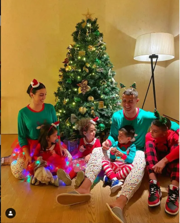 Cristiano Ronaldo an Weihnachten Cristiano Ronaldo an Weihnachten
