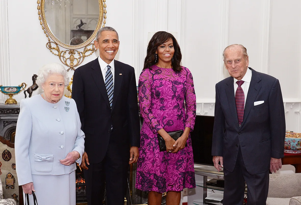 Queen Elizabeth mit den Obamas Queen Elizabeth mit den Obamas