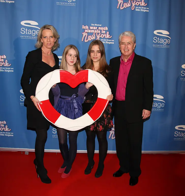 Frank Elstner Kinder Frank Elstner mit Frau Britta Gessler und Kindern Elena und Enya
