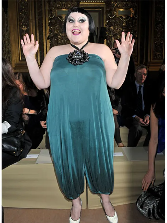 Die mutige Plus-Size-Queen: Beth Dittos ungewöhnlicher Look - Bild 8 Die mutige Plus-Size-Queen: Beth Dittos ungewöhnlicher Look - Bild 8