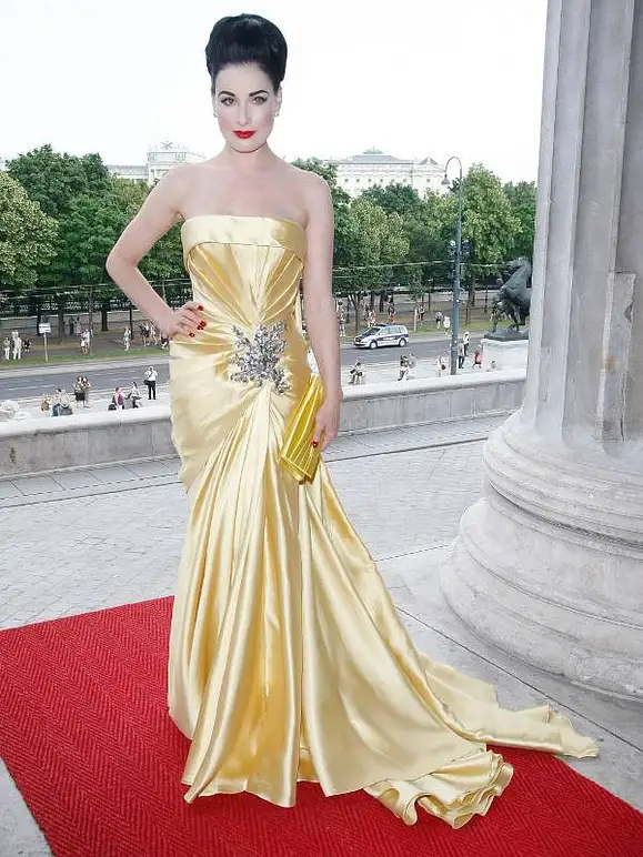 Der Look von Dita von Teese - Bild 16 Der Look von Dita von Teese - Bild 16