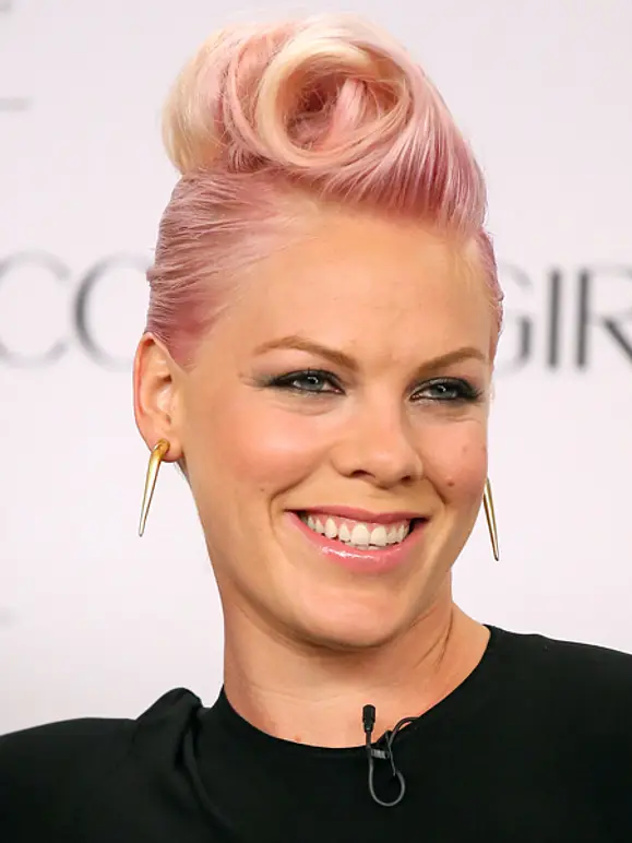 Frisuren-Chamäleon Pink - Die schrägsten Looks Frisuren-Chamäleon Pink - Die schrägsten Looks