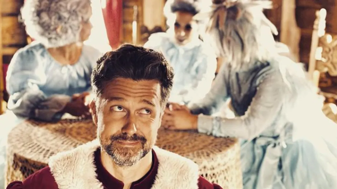 Wayne Carpendale ist der Weihnachtsmann Wayne Carpendale ist der Weihnachtsmann