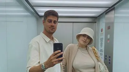 Dustin Schöne zeigt Baby Zoe