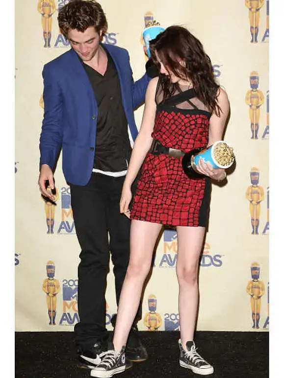 Robert Pattinson & Kristen Stewart: Ihre schönsten Momente - Bild 10 Robert Pattinson & Kristen Stewart: Ihre schönsten Momente - Bild 10
