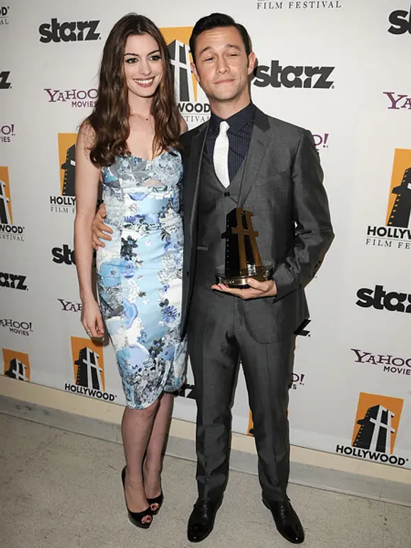 Black and White - Der Style von Anne Hathaway - Bild 9 Black and White - Der Style von Anne Hathaway - Bild 9