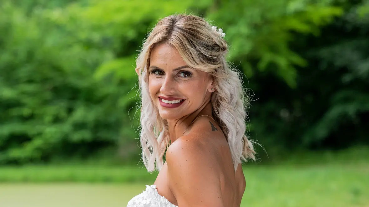 Hochzeit auf den ersten Blick Kandidatin Yasemin Hochzeit auf den ersten Blick Kandidatin Yasemin
