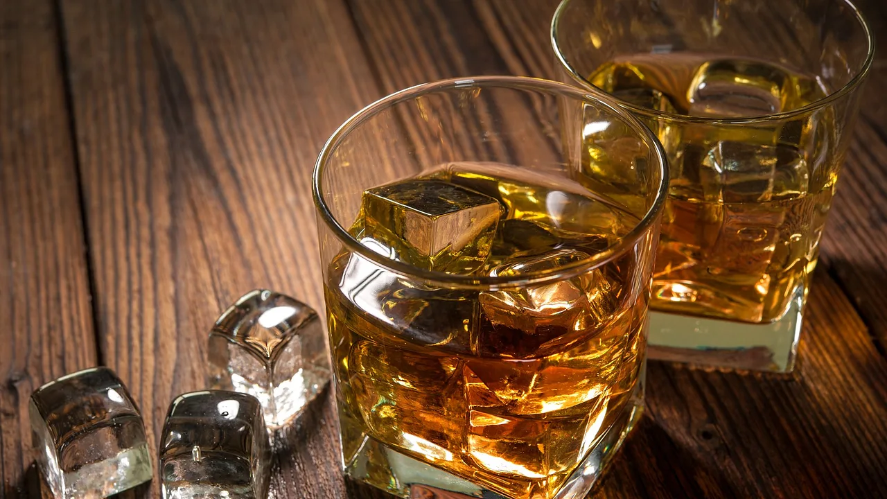 Whisky Set und Eiswürfel