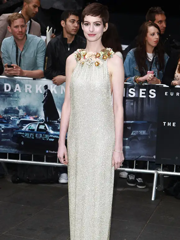 Black and White - Der Style von Anne Hathaway - Bild 2 Black and White - Der Style von Anne Hathaway - Bild 2