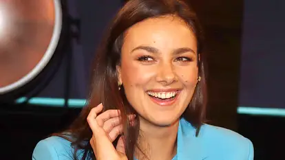 Janina Uhse lässt die Baby-Bombe platzen
