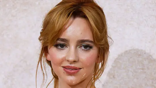 Elon Musk Freundin Natasha Bassett Elon Musk Freundin Natasha Bassett
