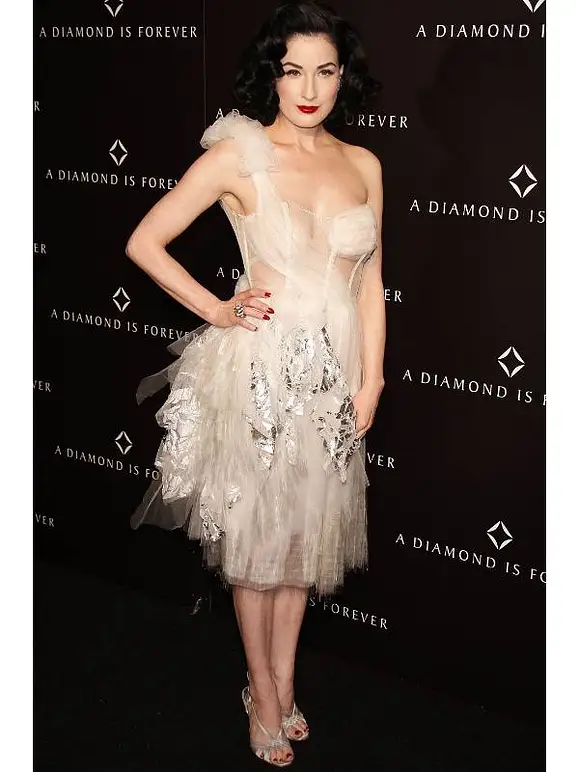 Der Look von Dita von Teese - Bild 3 Der Look von Dita von Teese - Bild 3