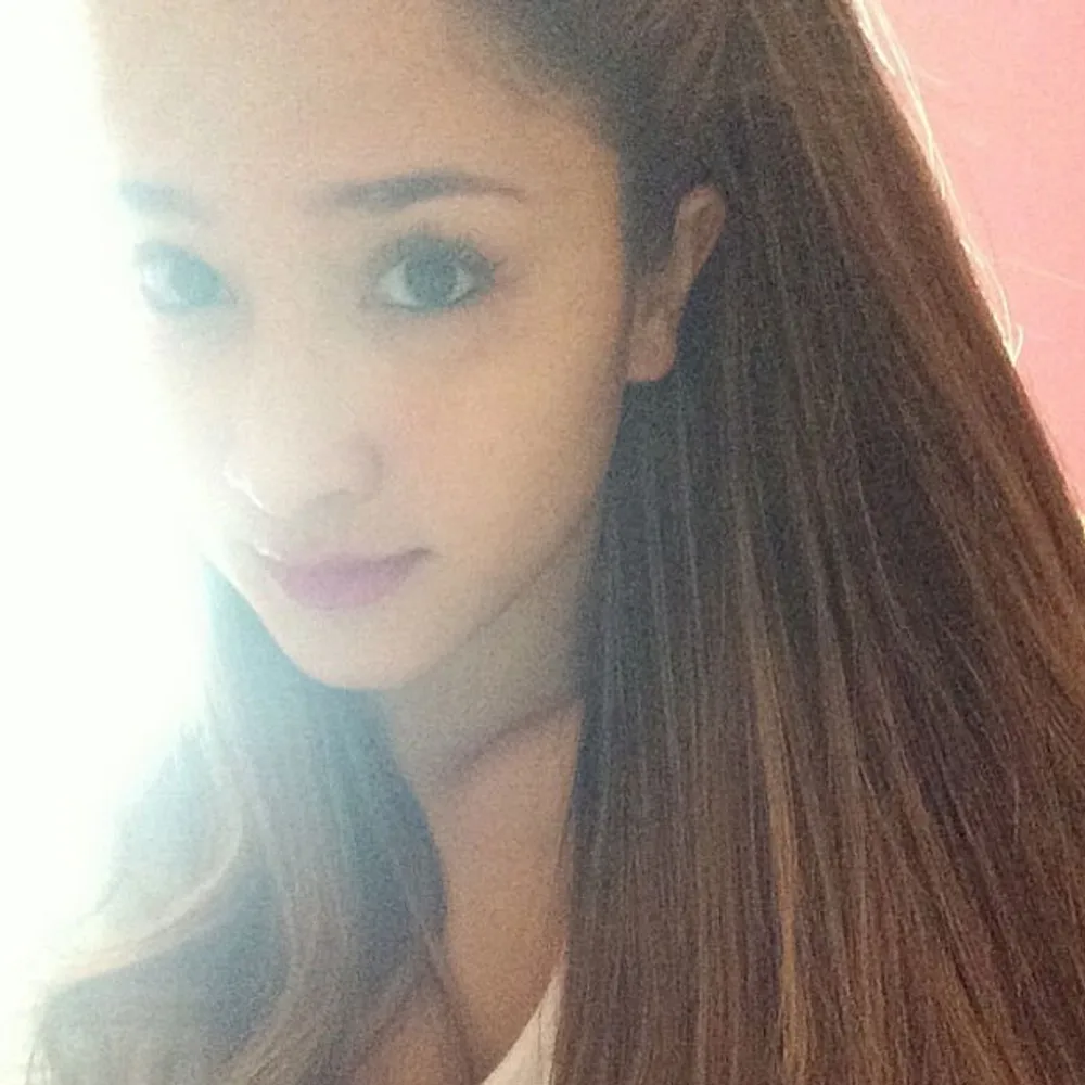 Clarisse Chi ist das Ariana Grande Double Clarisse Chi ist das Ariana Grande Double