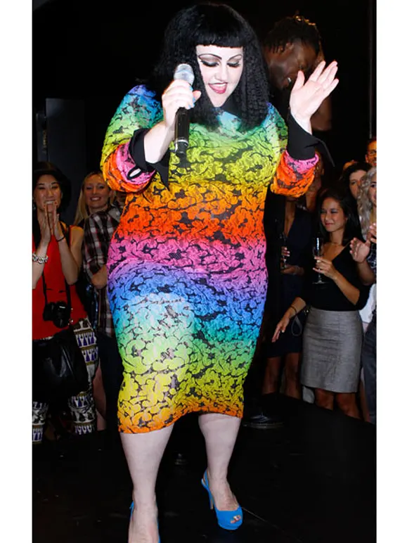 Die mutige Plus-Size-Queen: Beth Dittos ungewöhnlicher Look - Bild 22 Die mutige Plus-Size-Queen: Beth Dittos ungewöhnlicher Look - Bild 22