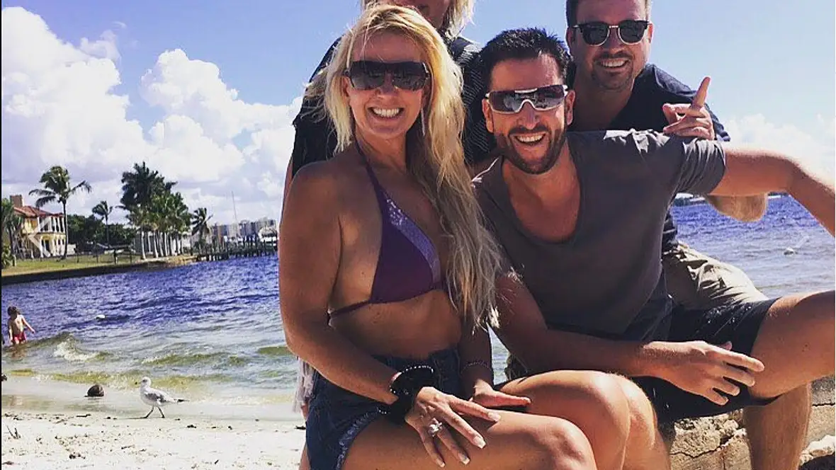 Claudia Norberg: Die Ex von Michael Wendler zeigt ihre sexy Bikini-Figur Claudia Norberg und Michael Wendler im Urlaub