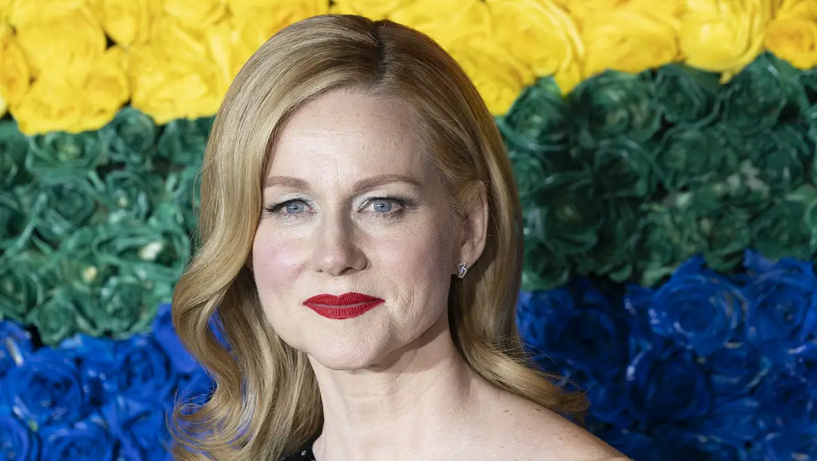 Laura Linney Laura Linney