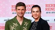 Thomas Müller und Lisa Müller - Foto: IMAGO / Panama Pictures