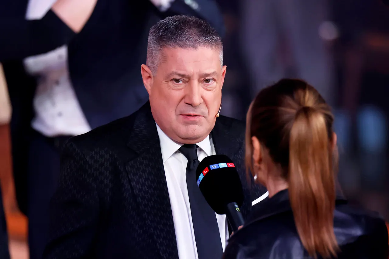 Joachim Llambi am RTL-Mikro. - Foto: Imago/Panama Pictures