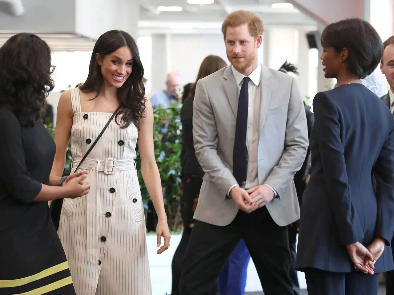 Prince Harry und Herzogin Meghan bei einem Empfang im Commonwealth Youth Forum. - Foto: IMAGO / i Images
