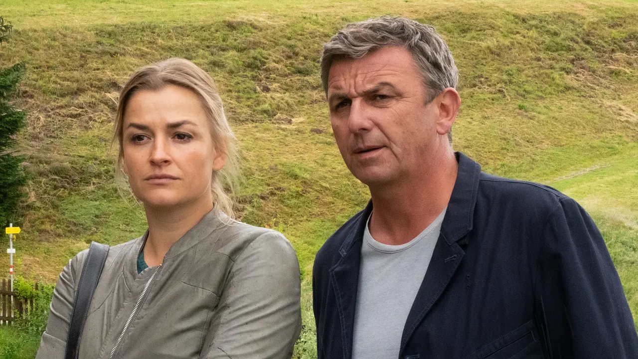 Ines Lutz und Bergdoktor Hans Sigl Ines Lutz und Bergdoktor Hans Sigl - Foto: ZDF/Erika Hauri