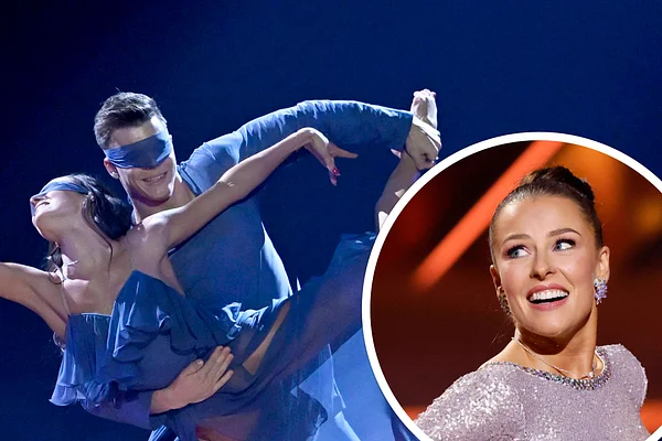 Patricija Ionel und Taliso Engel bei ihrem bewegenden Augenbinden-Contemporary in Staffel 18. von "Lets Dance" ganz in Blau.