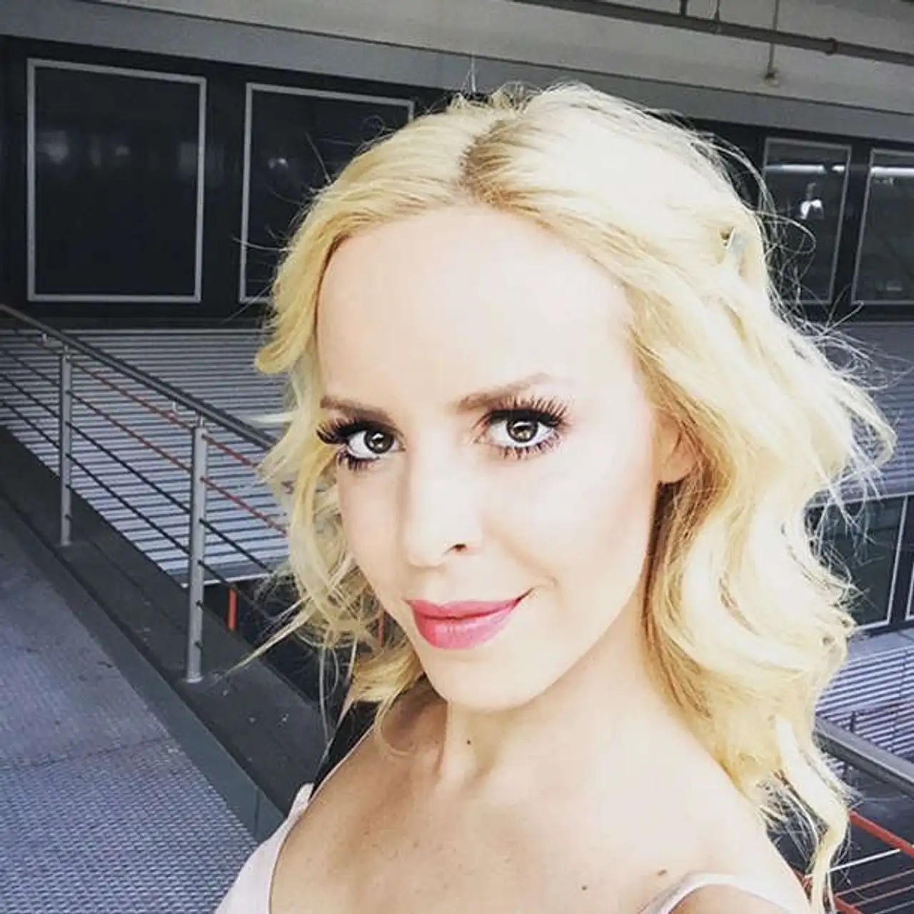 Der "Let's Dance"-Star ist bald in ungewohnter Rolle zu sehen Isabel Edvardsson Glücksrad - Foto: Instagram / Isabel Edvardsson
