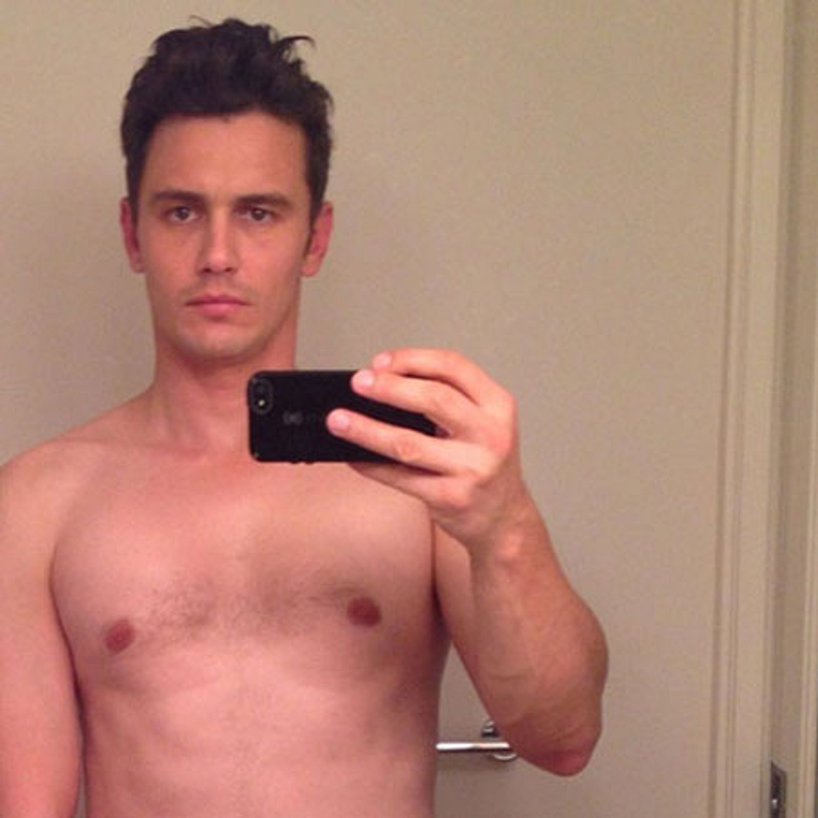 James Franco: Nackt-Selfie vor Spiegel InTouch.