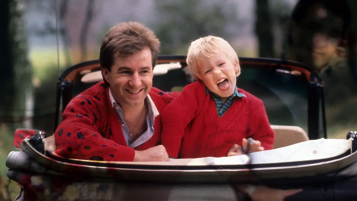 Jan Hofer mit seinem Sohn früher Jan Hofer mit seinem Sohn früher