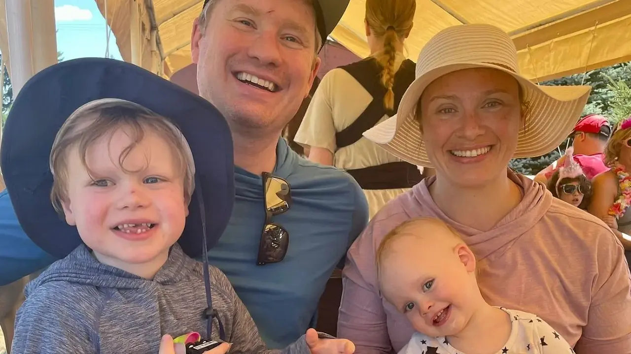 Janina Reimann & Mann Coleman mit ihren Kindern Janina Reimann & Mann Coleman mit ihren Kindern - Foto: Instagram/janina_reimann23